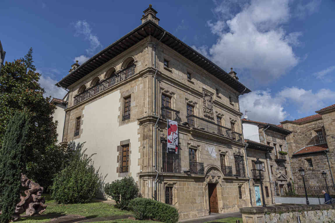 Vizcaya - Durango 18 - museo de Arte y Historia.jpg